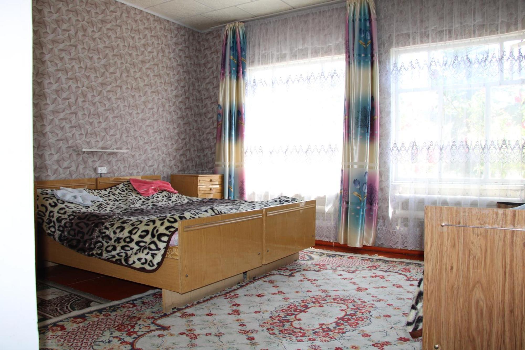 Guest House On Derbisheva Karakol Εξωτερικό φωτογραφία